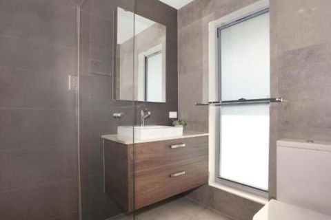 Palm 95 Modern 4 BDRM Home With Pool - Accommodation Asia 7