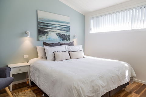 Surfside Cudmirrah Beach - Accommodation Guide 6