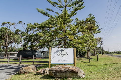 Surfside Cudmirrah Beach - Accommodation Guide 1