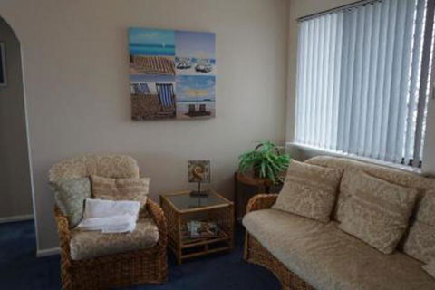 Holiday House - Accommodation Guide 5