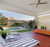 Sapphire Blue - Accommodation Guide