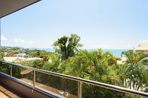 Airlie Harbour 3 Bedroom Apartment - Accommodation Asia 1
