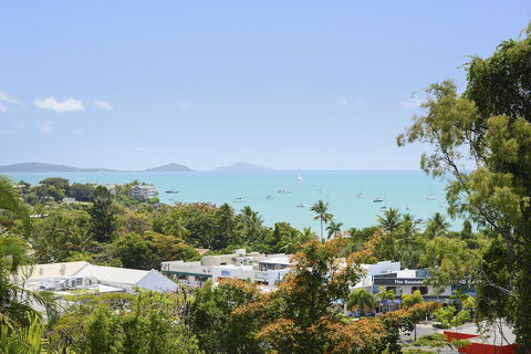 Airlie Harbour 3 Bedroom Apartment - Accommodation Asia 2