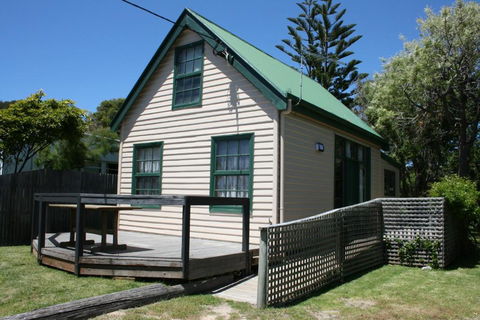 Gaol House Cottages - Accommodation Asia 1