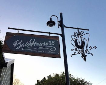 Bakehouse '38 Restaurant & Guesthouse - Accommodation Guide 1