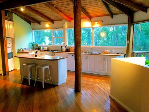 Eaglehawk Rainforest Retreat - Accommodation Guide 2
