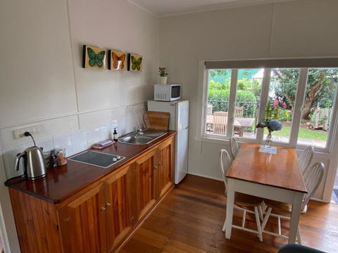 Miss Bullens Cottage - Accommodation China 1