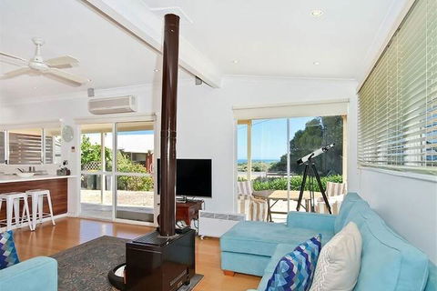 Boat House - Accommodation Asia 2