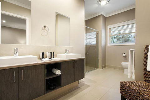 Kerami Manor - Accommodation Asia 4