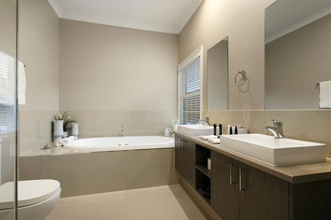 Kerami Manor - Accommodation Asia 2