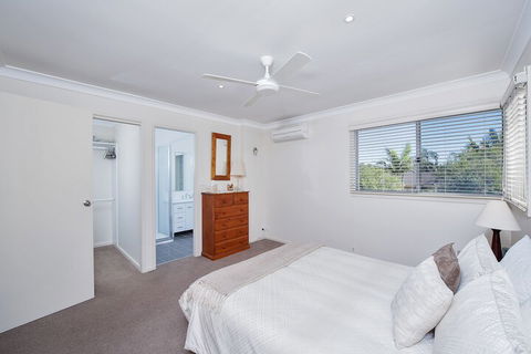 Sea Whispers - Accommodation Asia 2