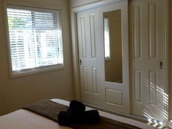 Ironbark - Deluxe Family Townhouse - Accommodation Asia 2