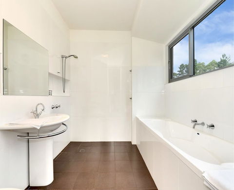 Cloudy Bay Lagoon Estate - Accommodation Asia 5