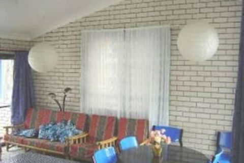 Villa Ellisa, Unit 5/10 Columbia Close - Accommodation Asia 1