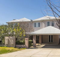 Inner Western Suburbs Retreat - Accommodation Asia