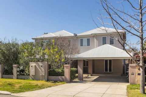 Inner Western Suburbs Retreat - Accommodation Asia 0