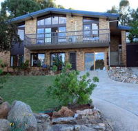 Alpine Apartment Great location with views of Lake Jindabyne - Accommodation Asia