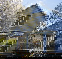 Boatshed Villa Yellow Door - Accommodation Asia
