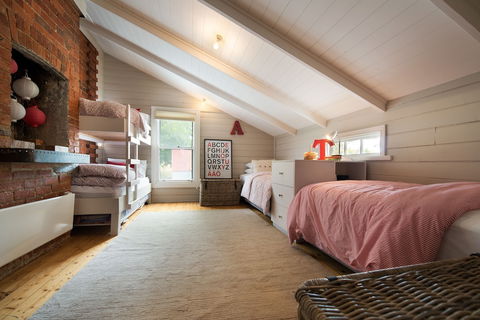 Morgantis - Accommodation Asia 2