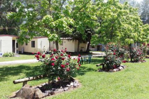 Khancoban Lakeside Caravan Park - Accommodation Guide 4