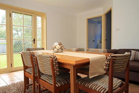 Peaceful Cul De Sac - Accommodation Guide 6