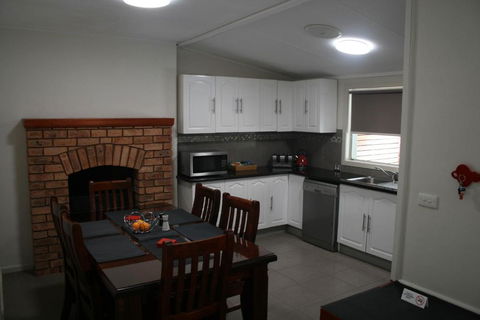 34 On Emily - Accommodation Asia 2