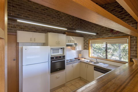 Bundilla 4- Townhouse With Free Wifi - Accommodation Asia 2