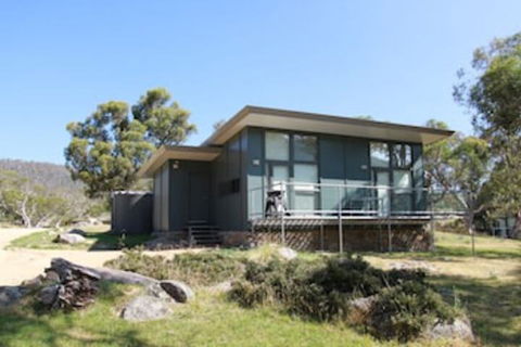 Ecocrackenback 18 Sustainable Chalet Close To The Slopes. - Accommodation Asia 0