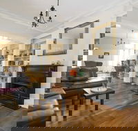 Cityside Escape - Accommodation Asia