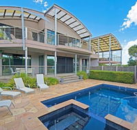 Diamond View - Accommodation Guide