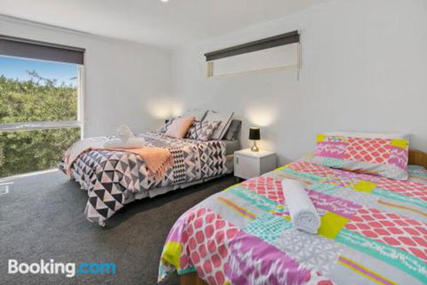 Koonya Beach Escape - Accommodation Guide 3