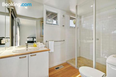 Koonya Beach Escape - Accommodation Guide 6
