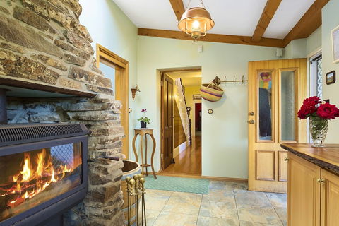 Belmont Homestead - Accommodation Guide 2