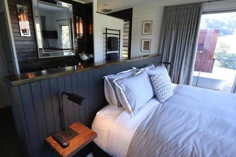 Amaroo Valley Springs - Accommodation Guide 6