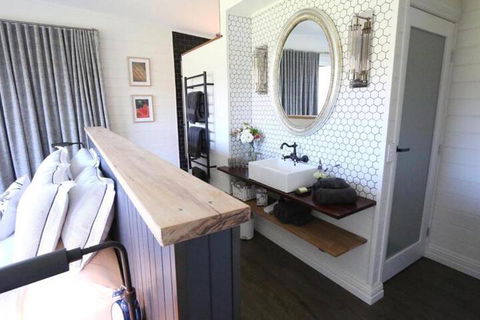 Amaroo Valley Springs - Accommodation Guide 3
