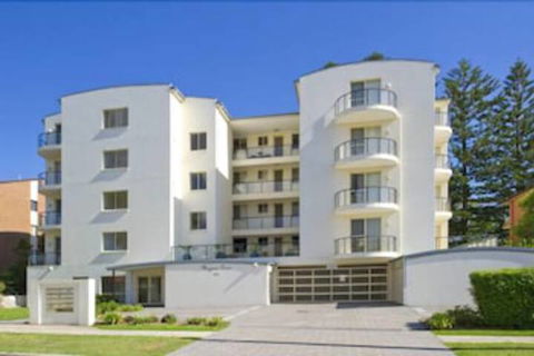 Magnus Pines, Unit 10/52 Magnus Street - Accommodation Asia 1