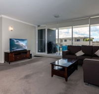 Oasis Unit 3 / 5 Laman Street - Accommodation Asia