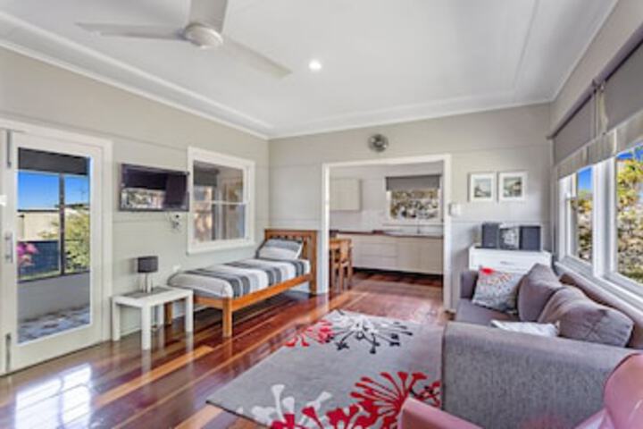  Accommodation Asia
