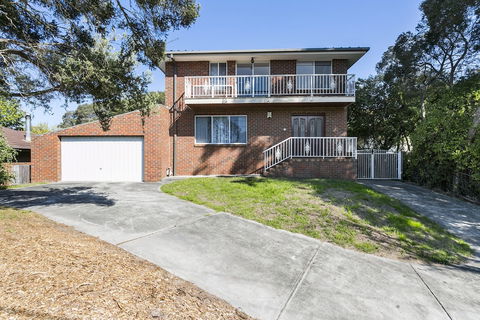 Tyrone Beach House - Accommodation Guide 0