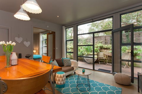 The Love Shack - Accommodation Guide 3