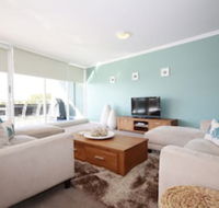 Oasis Unit 11/5 Laman Street - Accommodation Asia