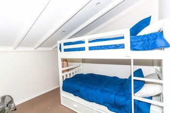 Taranaki - Accommodation Asia 4