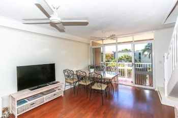 Taranaki - Accommodation Asia 2