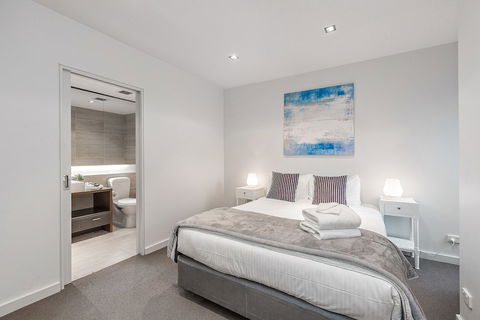 Melbourne Holiday Apartments Williamstown - Accommodation Asia 4