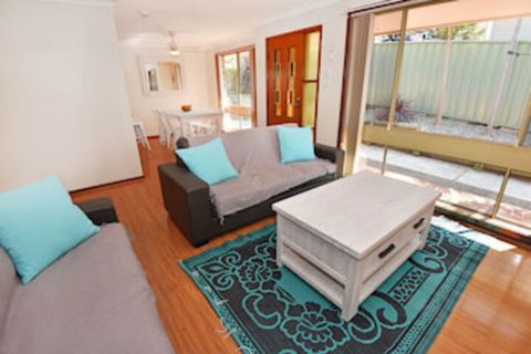 Hopetoun Villa - Accommodation Asia 0