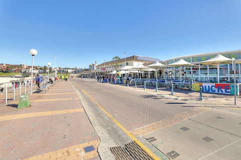 4 BR Apartment Short Walk To Bondi Beach - Accommodation Guide 5
