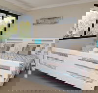 Khione 1 - Modern  spacious with views towards Lake Jindabyne  the mountains beyond - Accommodation Asia