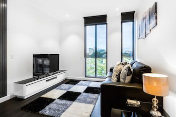 ESTHER, 2BDR South Yarra Apartment - Accommodation Asia 0