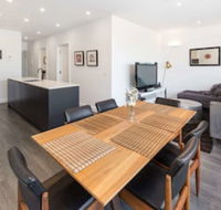 Executive 2br Caulfield North