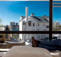 Couples Gateway in Sunny Elizabeth Bay - Accommodation Guide